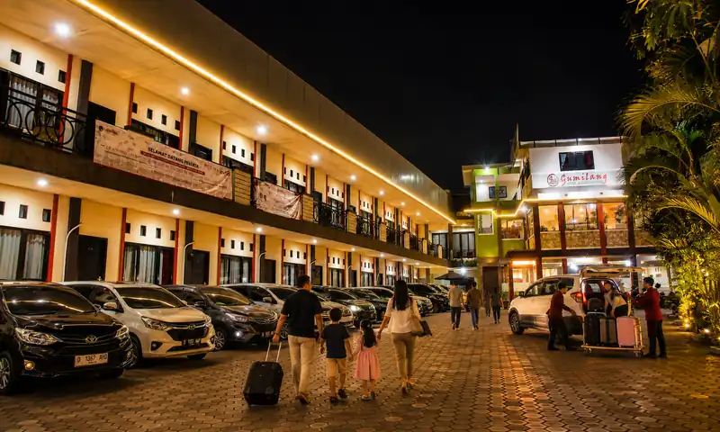 Eksterior, akses, atau suasana sekitar Gumilang Hotel Puncak Bogor sebagai visual pendukung informasi lokasi.